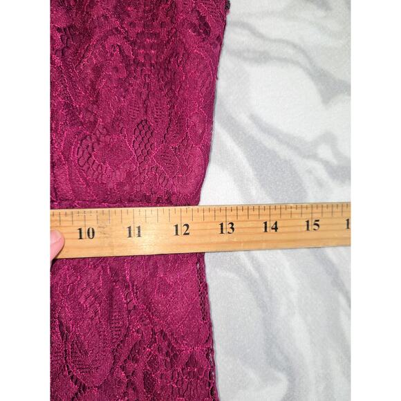 Lulus Maroon Lace Holiday Body Con Dress Size S - Picture 6 of 14